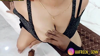 booty-shake,indian-milf,booty,big-ass,mom