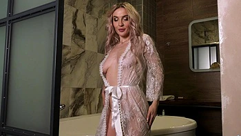 blondes,long-hair,natural-tits,cougars,panties