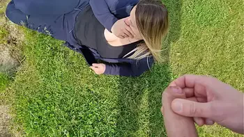 public-jerk-off,amateur-voyeur,voyeur,hidden-camera,flash-cock