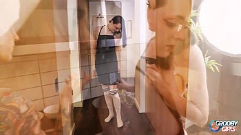 brunette,ts,small-tits,transexual,trans