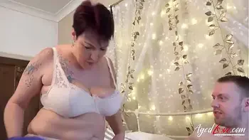 orgasm,wife,fingering,rough,cougar