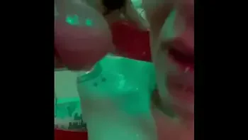 peeing,fetish,wet,dripping,big-tits