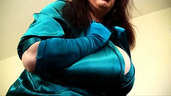 brunette,striptease,milf,solo,big-boobs