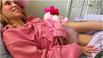 amateur,multiple-cumshots,pov,household-fantasy,blonde