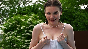 shorts,pussy,fingering,natural-tits,masturbation