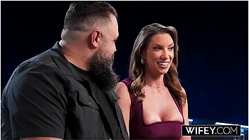 brunette,interracial,pussy-licking,hd-porn,squirting