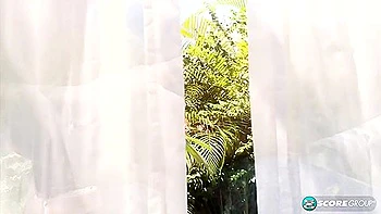 massive-tits,big-ass,melons,mega-tits,solo