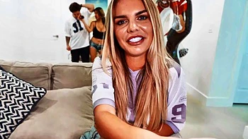 blowjob,handjob,missionary,facial,american-porn