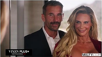 cuckold,lingerie,ass-fingering,babe,big-boobs