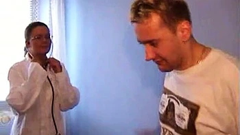 face-sitting,handjob-cum,cumshot,reality,polskie-porno