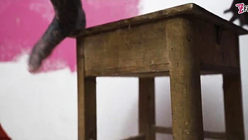 amateur,squirting,chair,female-orgasm,goth