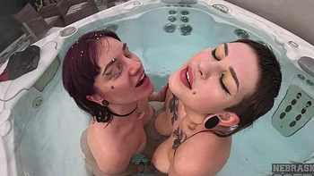 underwater,kissing-girls,wet,toys,masturbation