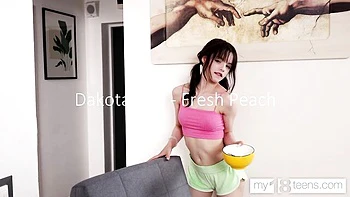 petite-girl,small-tits,18-25,adorable-girl,hd